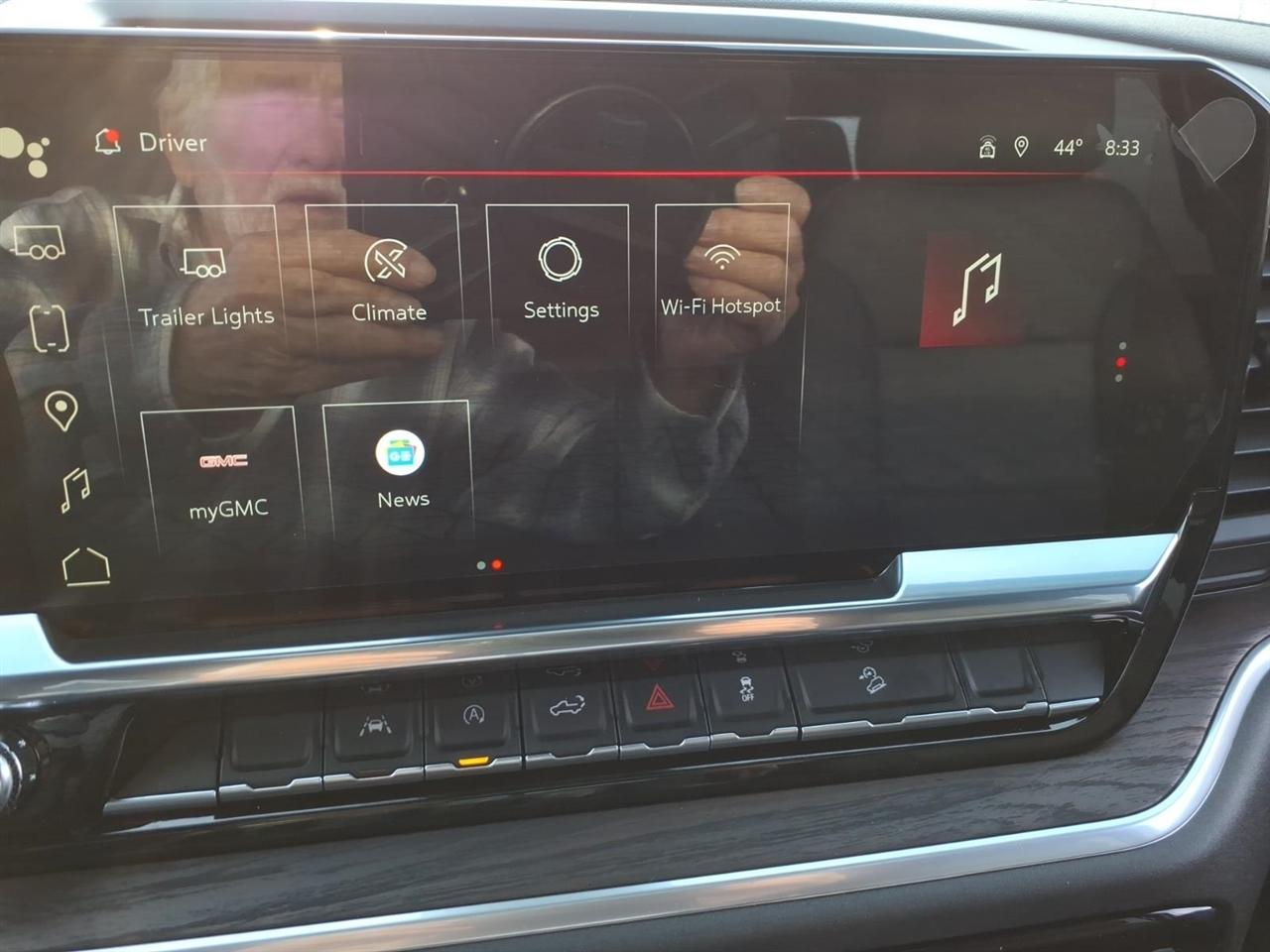 GMC Sierra 1500 4WD Crew Cab 147" SLT 2026