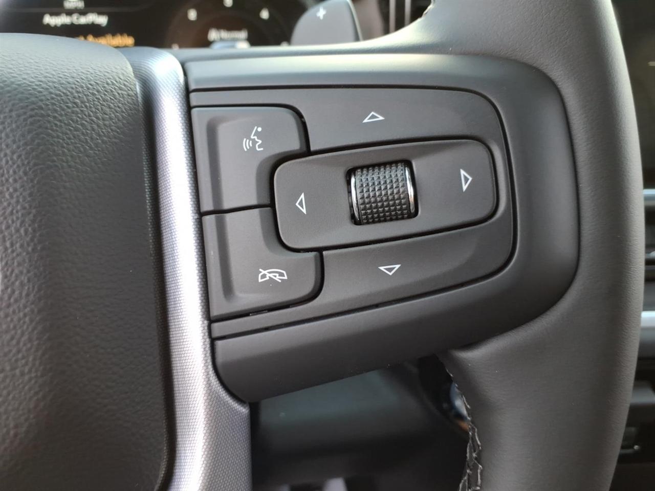 GMC Sierra 1500 4WD Crew Cab 147" SLT 2026