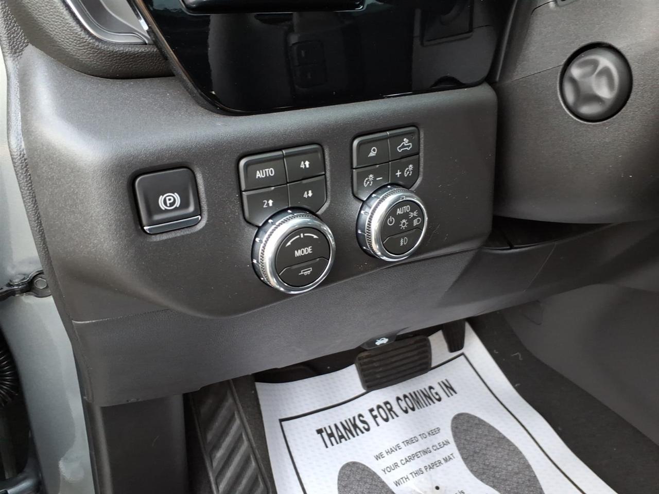 GMC Sierra 1500 4WD Crew Cab 147" SLT 2026