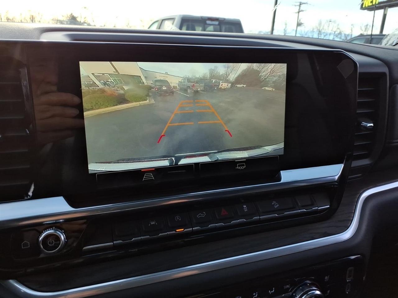 GMC Sierra 1500 4WD Crew Cab 147" SLT 2026