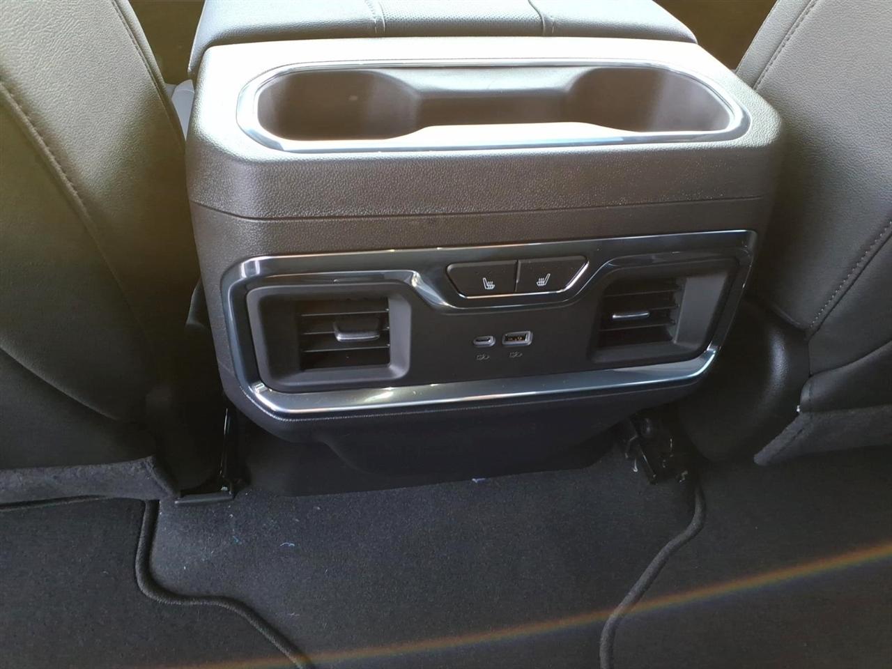 GMC Sierra 1500 4WD Crew Cab 147" SLT 2026