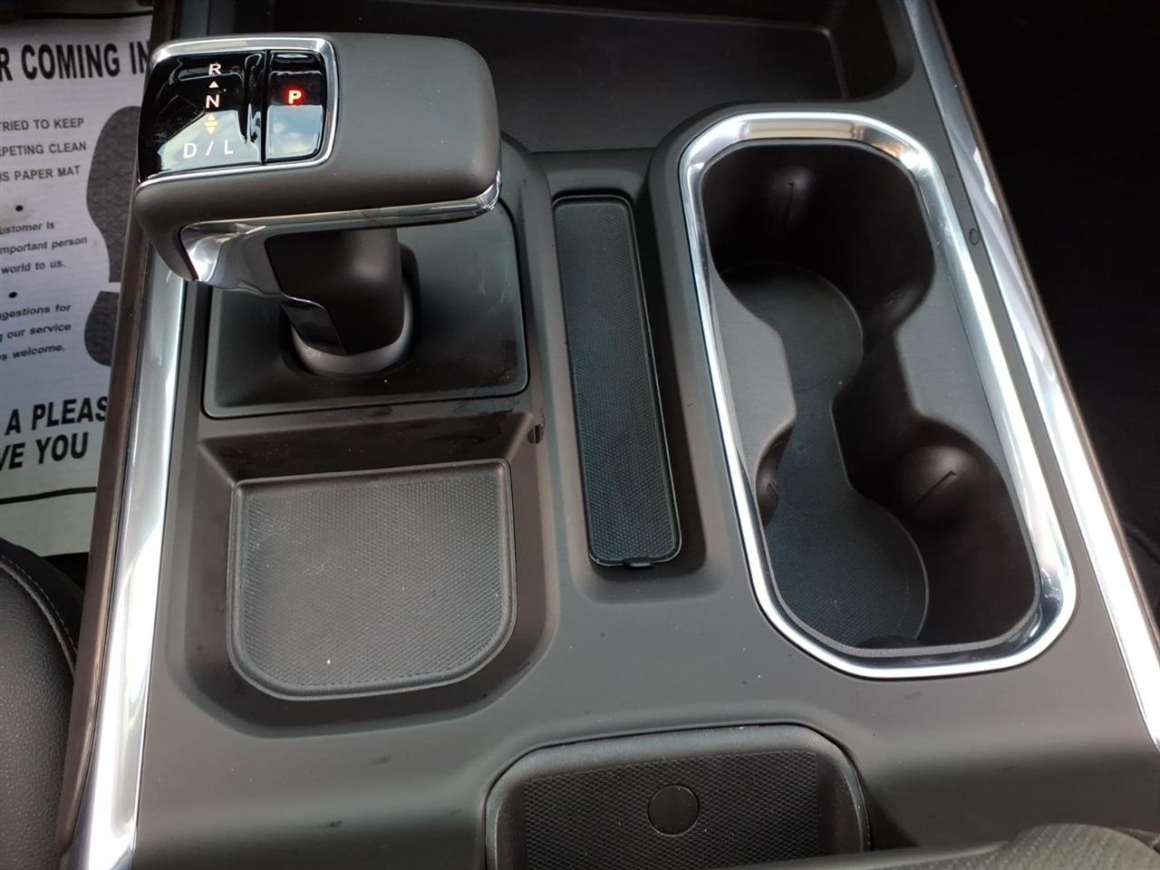 GMC Sierra 1500 4WD Crew Cab 147" SLT 2026