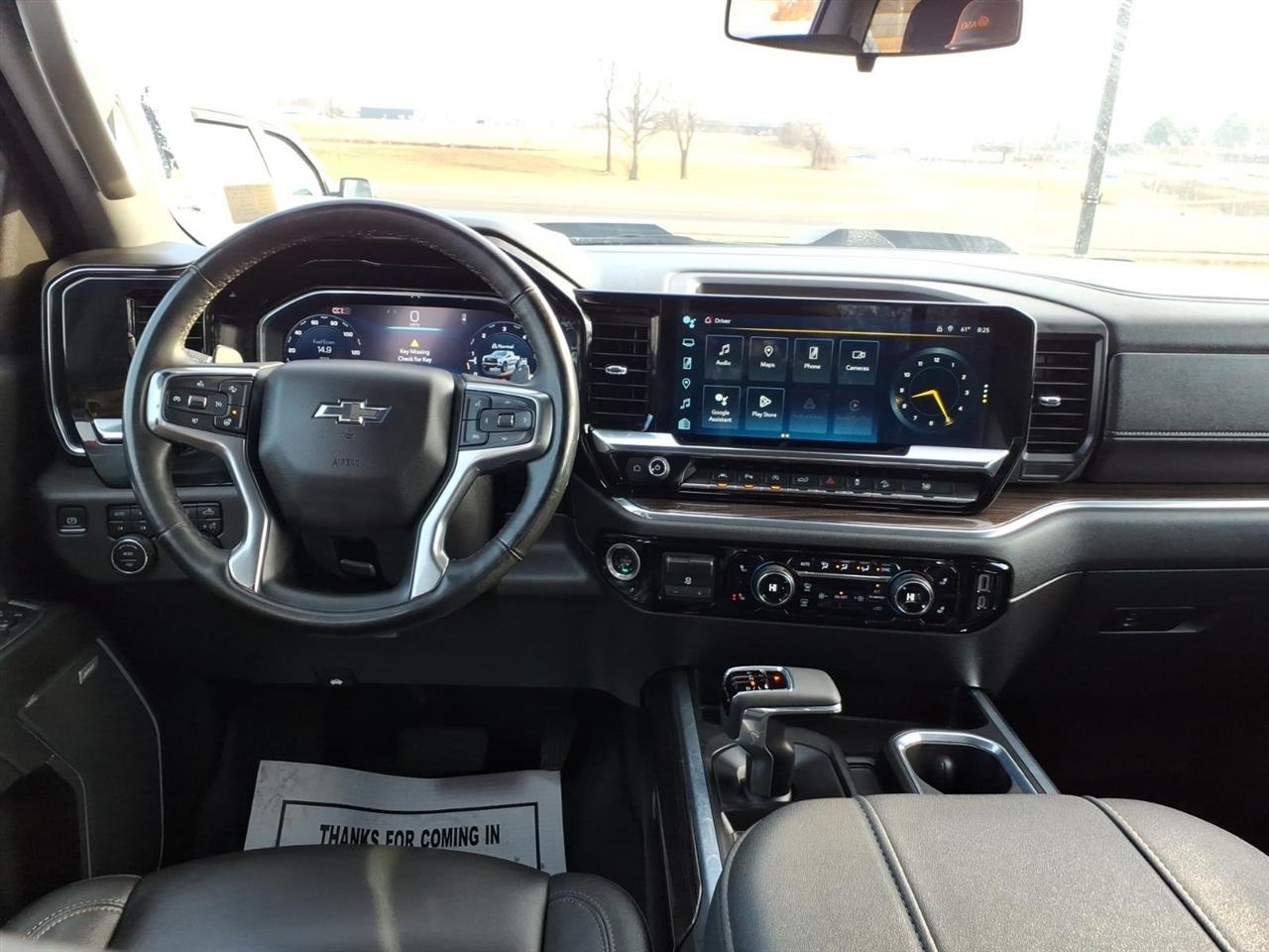 Chevrolet Silverado 1500 4WD Crew Cab 147" LT Trail Boss 2024