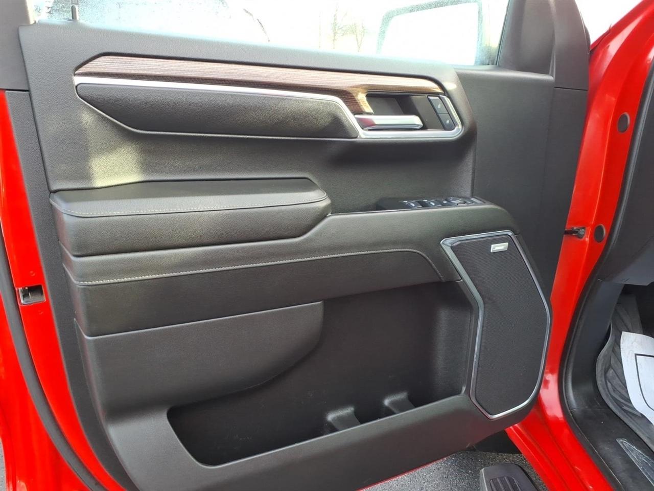 Chevrolet Silverado 1500 4WD Crew Cab 147" LT Trail Boss 2024