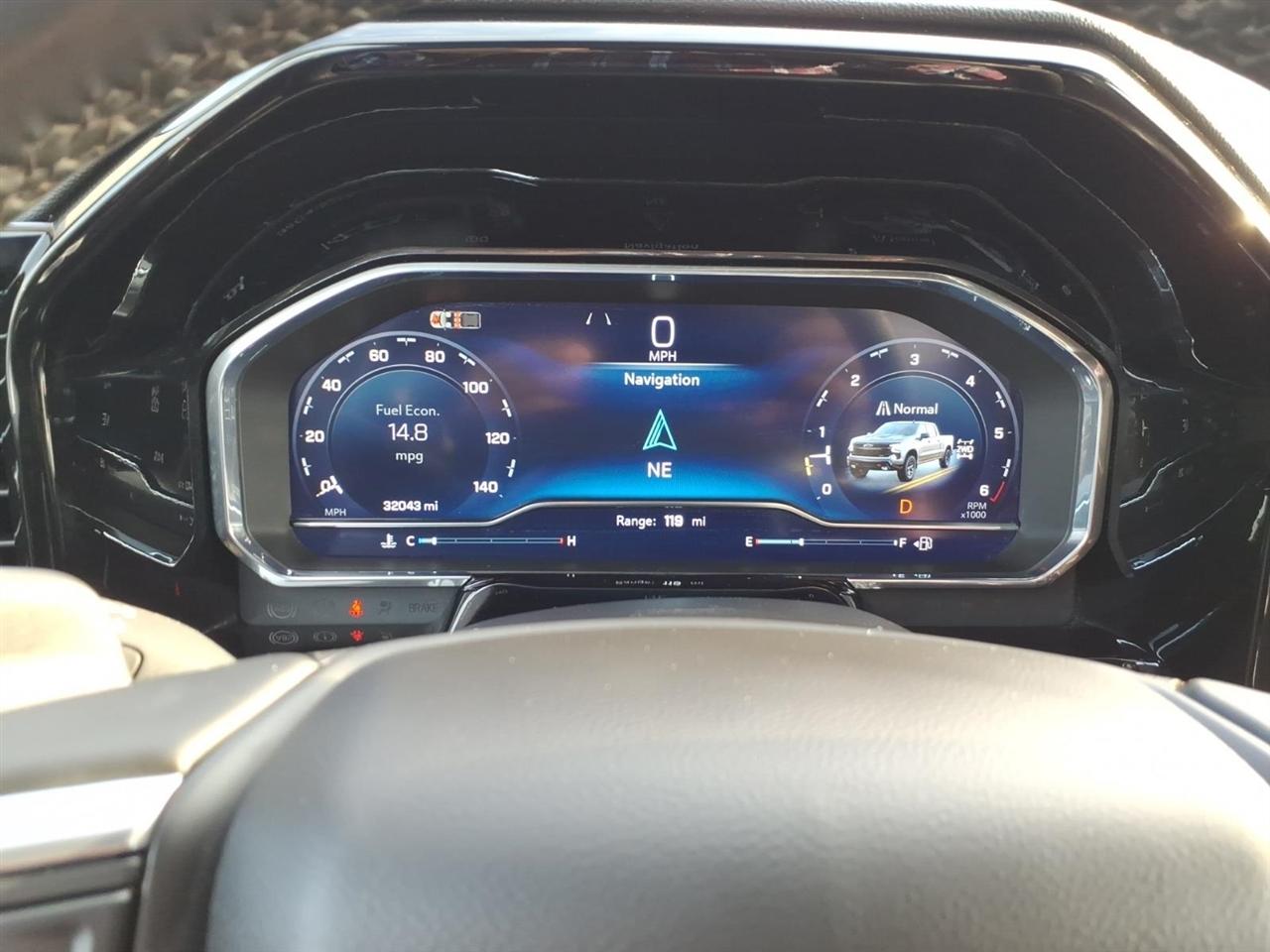 Chevrolet Silverado 1500 4WD Crew Cab 147" LT Trail Boss 2024