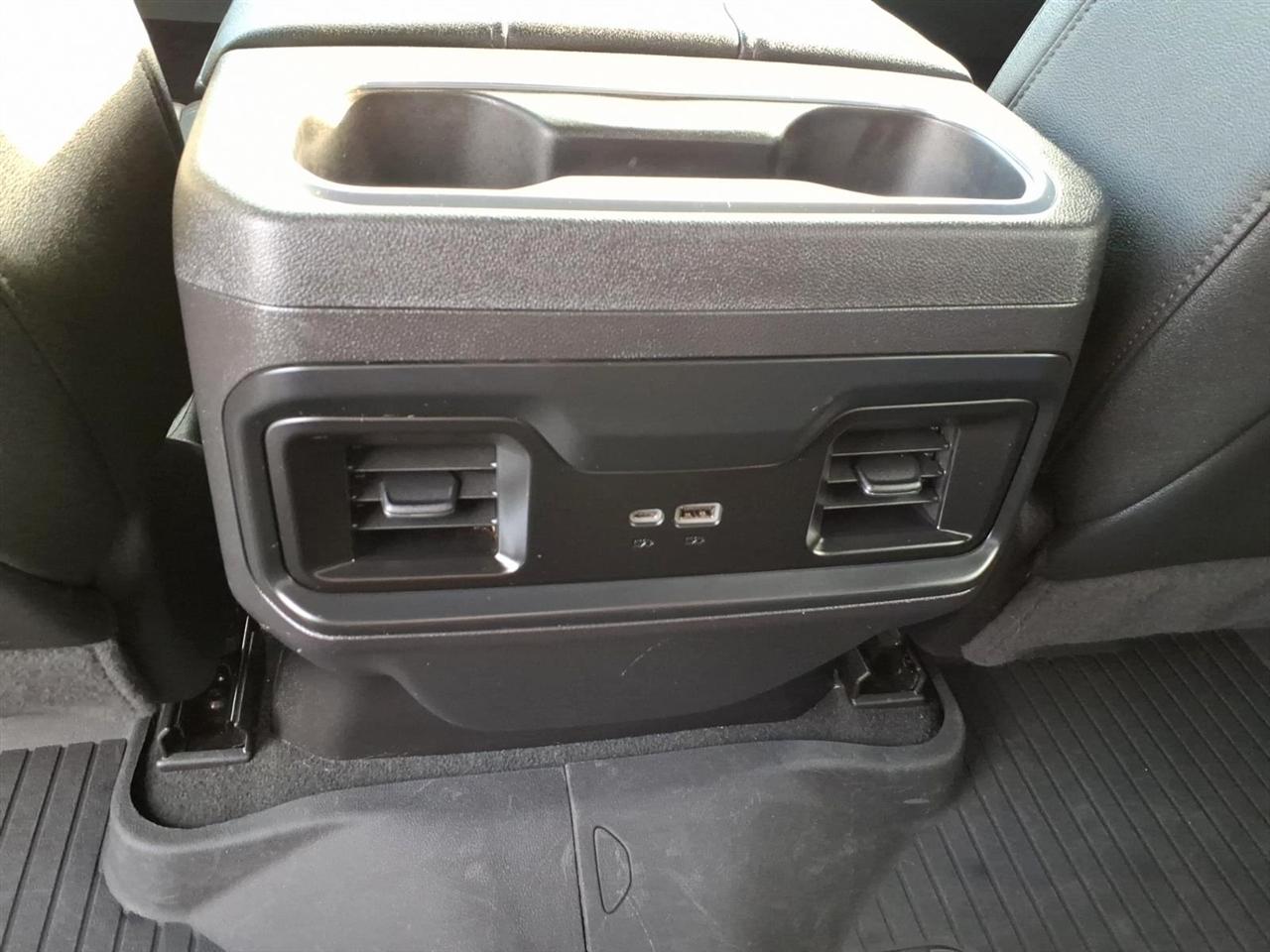 Chevrolet Silverado 1500 4WD Crew Cab 147" LT Trail Boss 2024