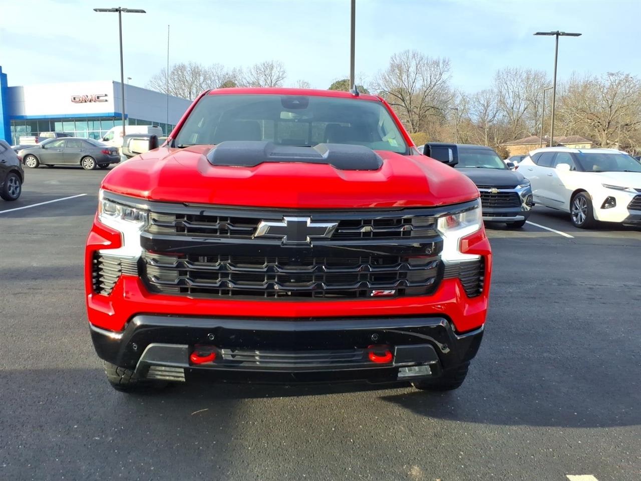 Chevrolet Silverado 1500 4WD Crew Cab 147" LT Trail Boss 2024
