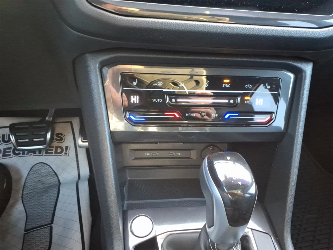 Volkswagen Tiguan 2.0T SE R-Line Black FWD 2024