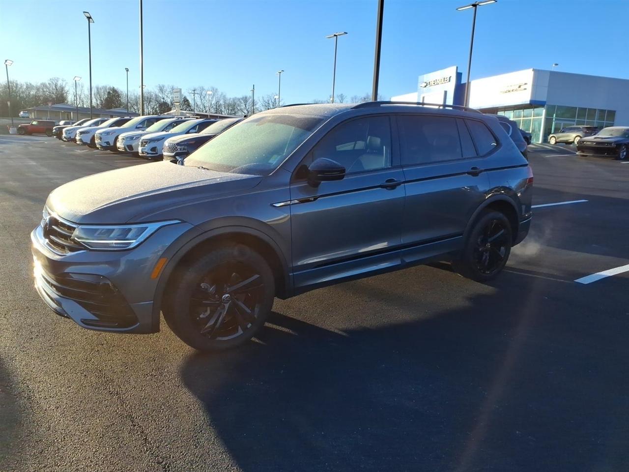 Volkswagen Tiguan 2.0T SE R-Line Black FWD 2024