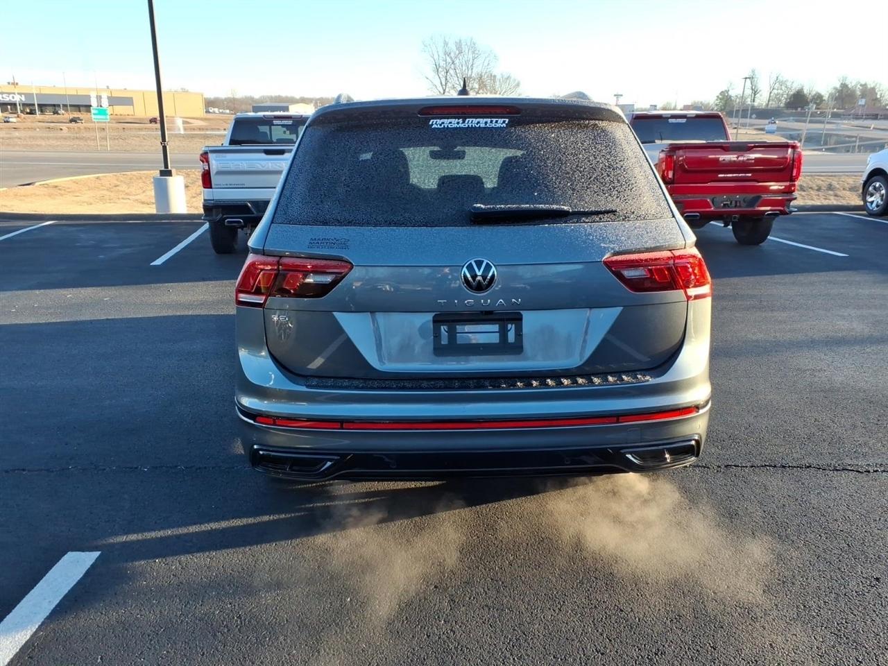 Volkswagen Tiguan 2.0T SE R-Line Black FWD 2024