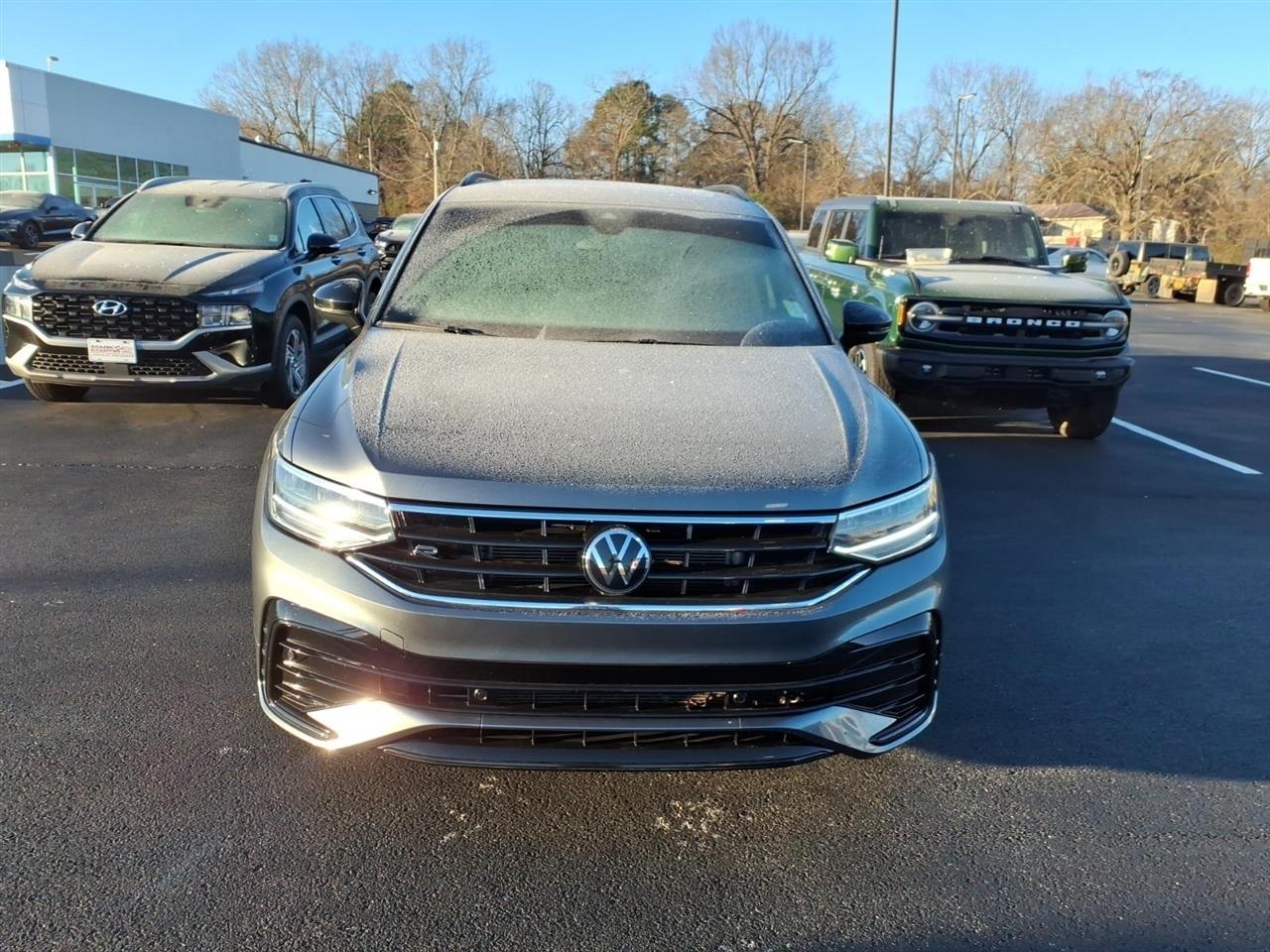 Volkswagen Tiguan 2.0T SE R-Line Black FWD 2024