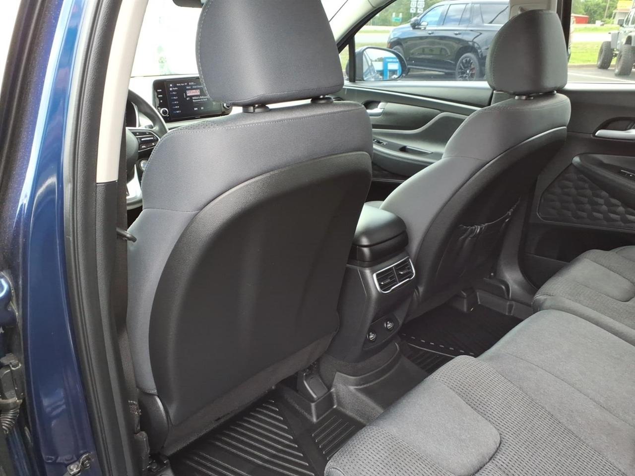 Hyundai Santa Fe SEL FWD 2021