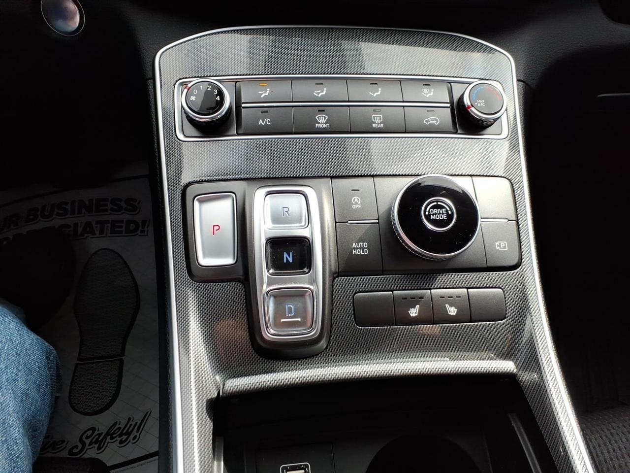 Hyundai Santa Fe SEL FWD 2021