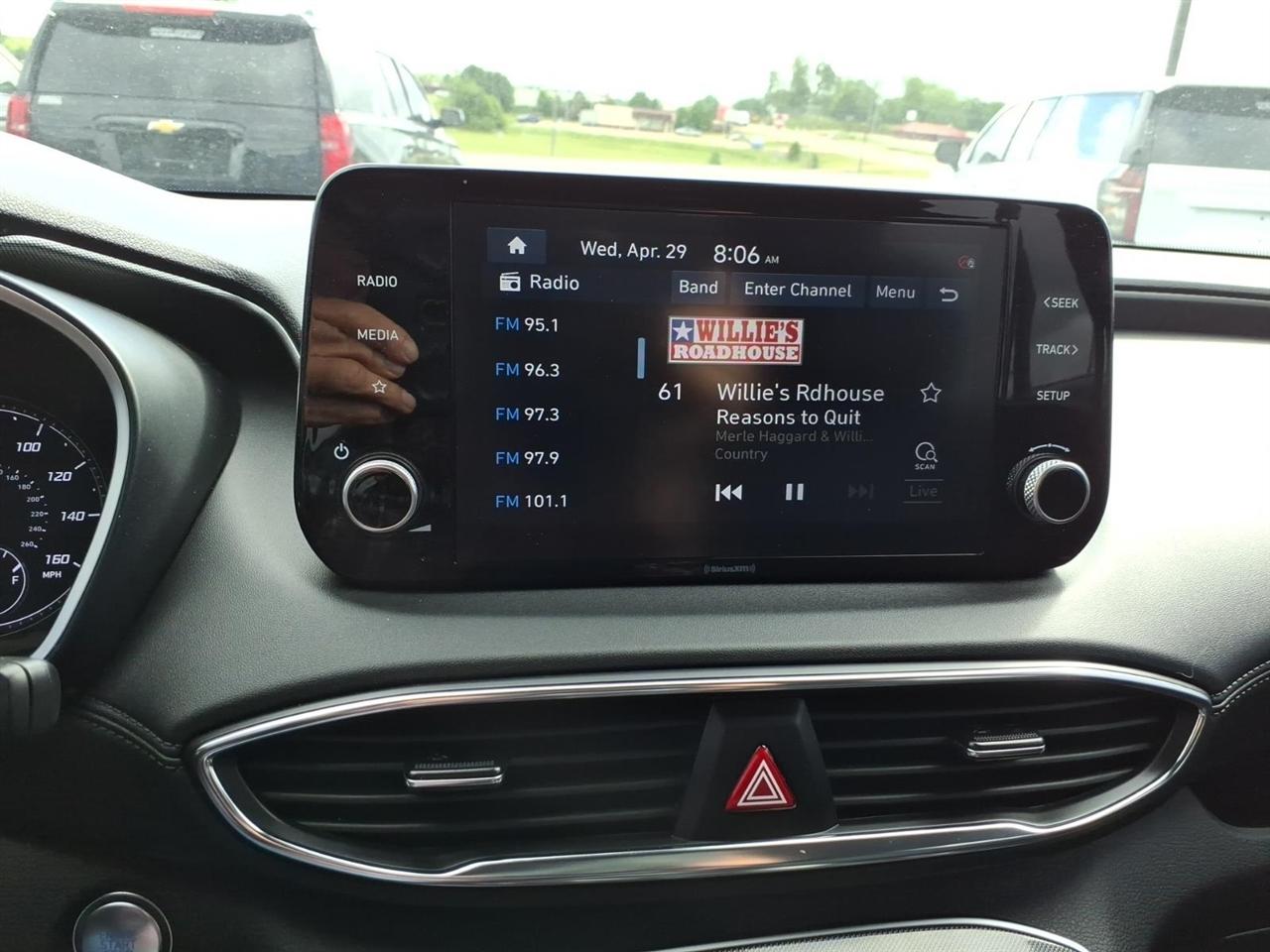 Hyundai Santa Fe SEL FWD 2021