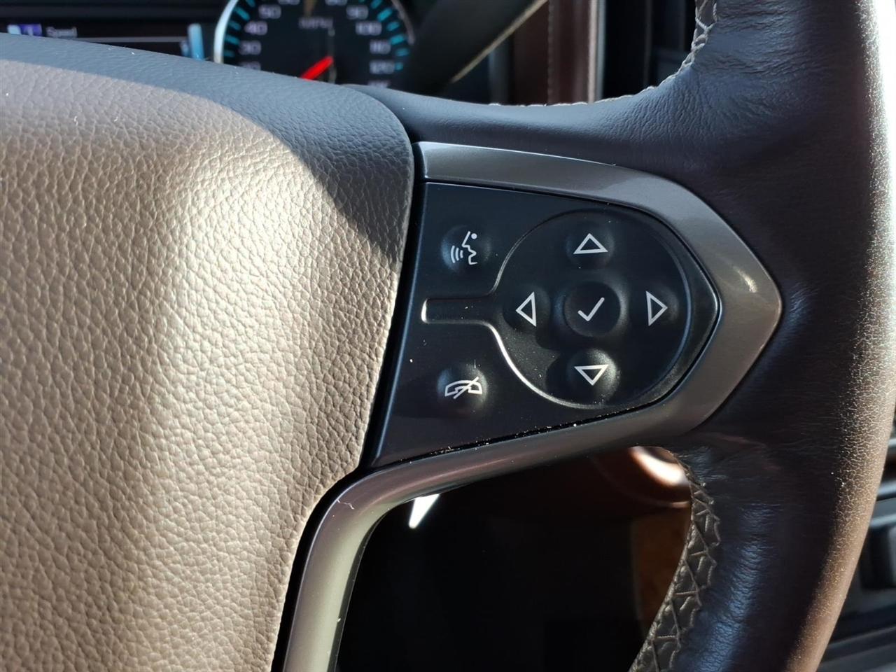 Chevrolet Silverado 1500 4WD Crew Cab 143.5" High Country 2018