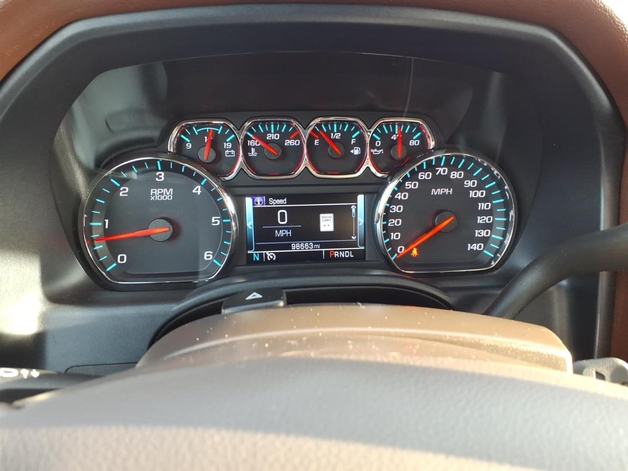 Chevrolet Silverado 1500 4WD Crew Cab 143.5" High Country 2018