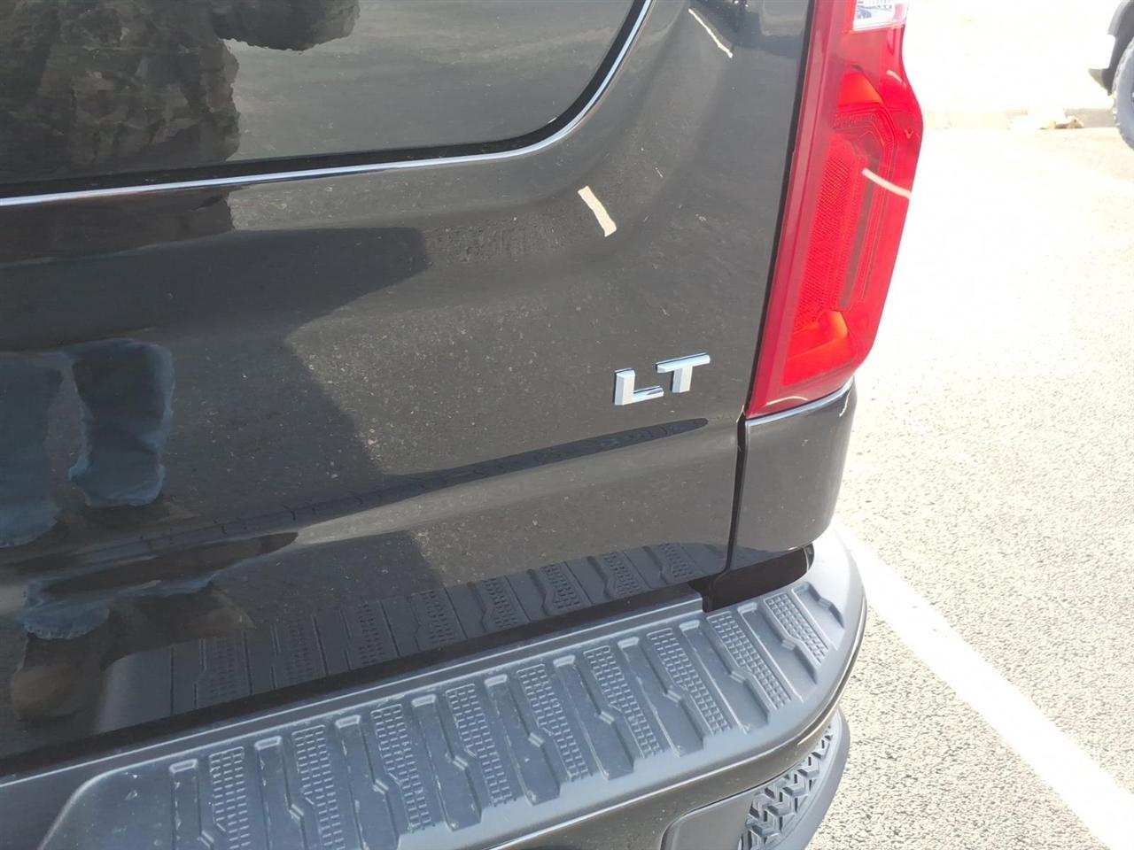 Chevrolet Silverado 1500 4WD Crew Cab 147" LT Trail Boss 2026