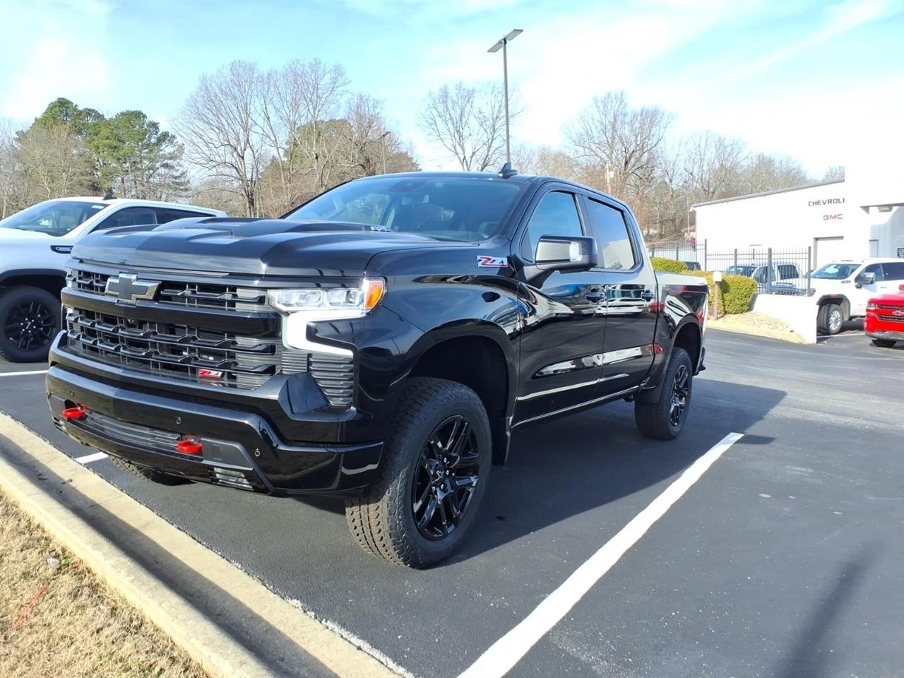 Chevrolet Silverado 1500 4WD Crew Cab 147" LT Trail Boss 2026