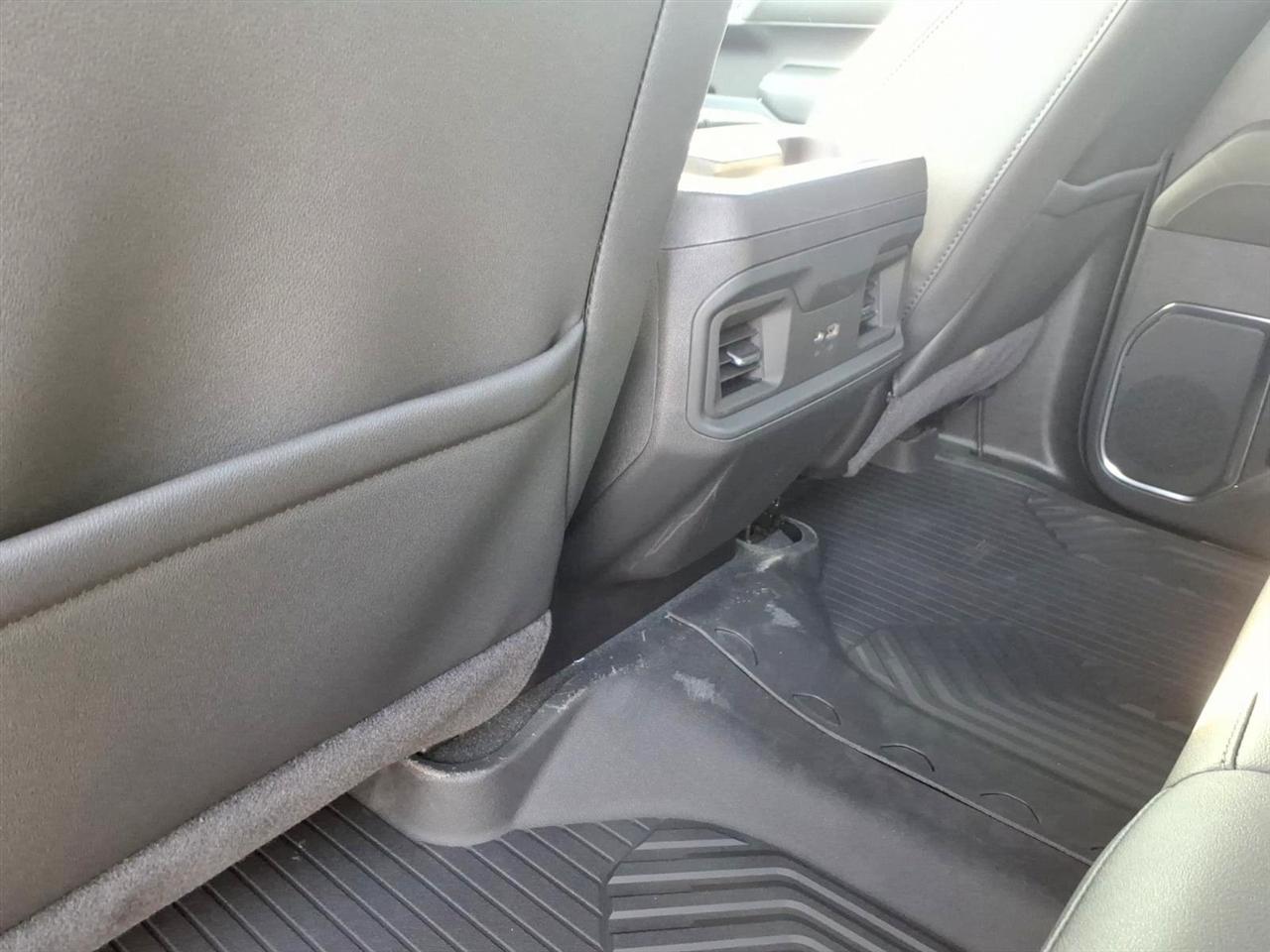 Chevrolet Silverado 1500 4WD Crew Cab 147" LT Trail Boss 2026