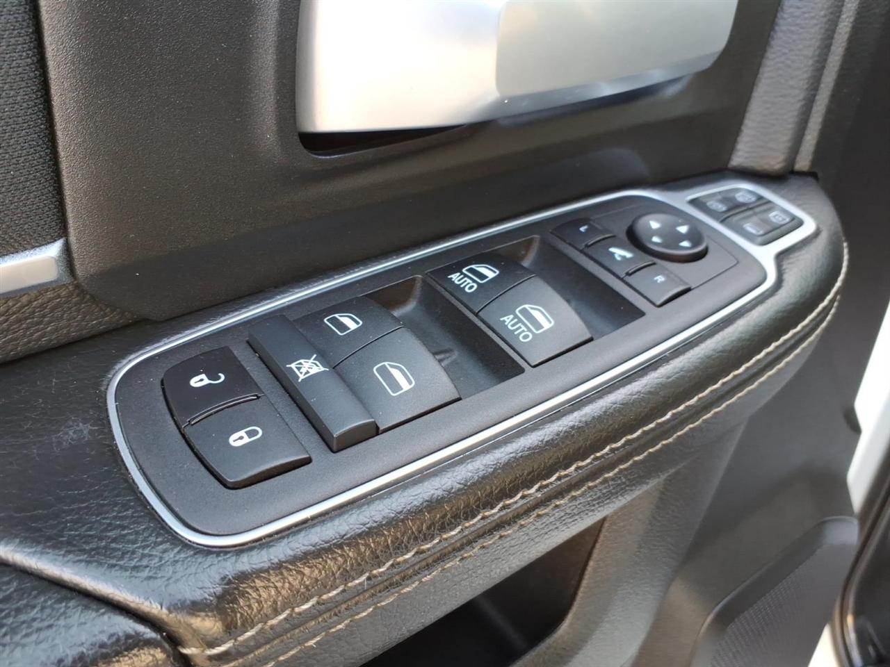 RAM 3500 Big Horn 4x4 Crew Cab 8' Box 2024