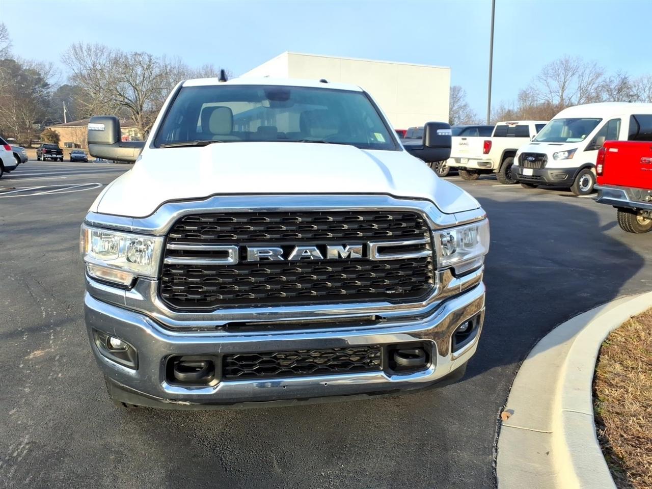 RAM 2500 Big Horn 4x4 Crew Cab 6'4" Box 2024