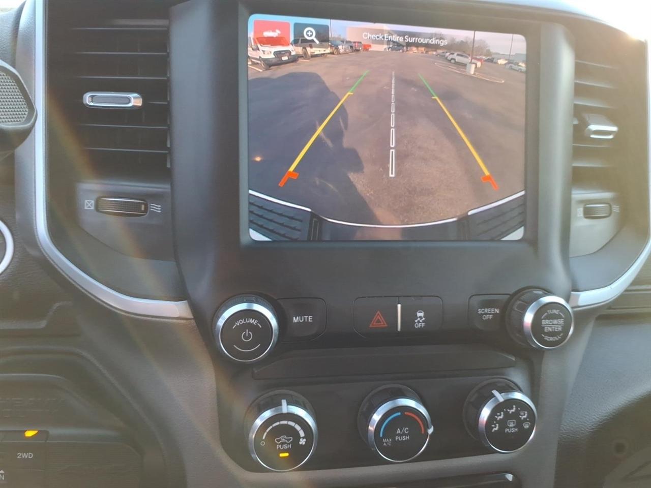 RAM 2500 Big Horn 4x4 Crew Cab 6'4" Box 2024