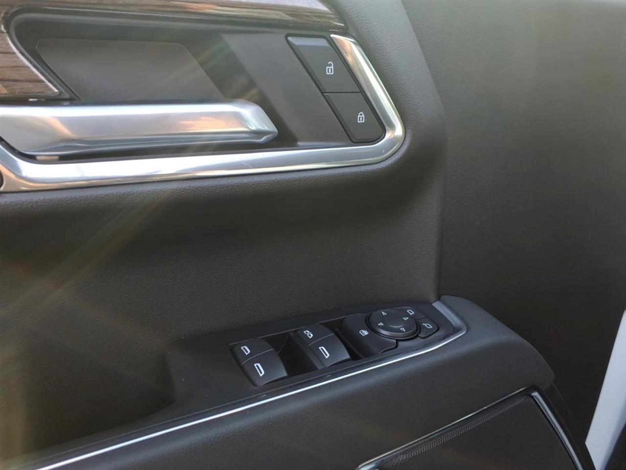 Chevrolet Silverado 1500 4WD Crew Cab 147" LT Trail Boss 2026