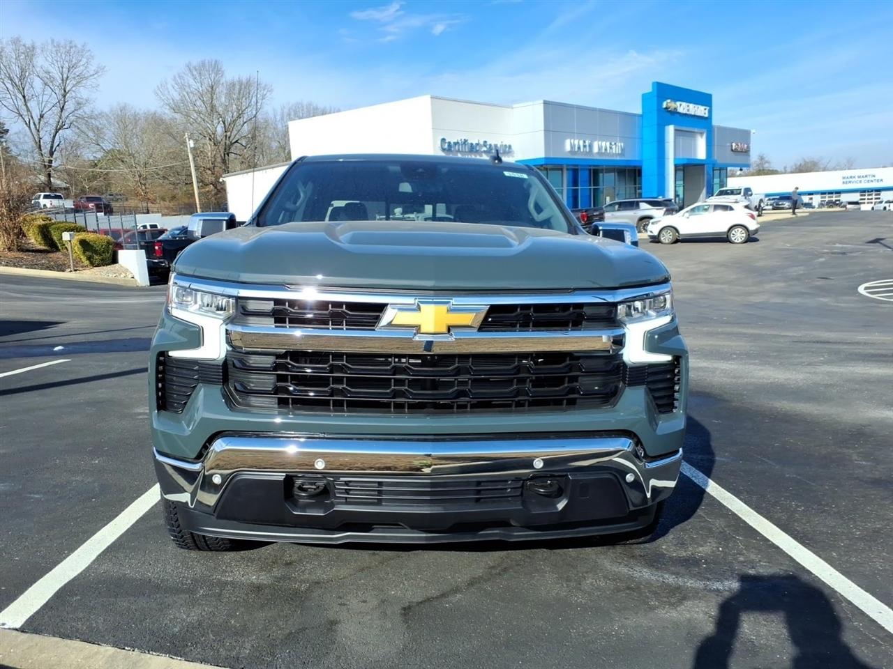 Chevrolet Silverado 1500 4WD Crew Cab 147" LT w/1LT 2026