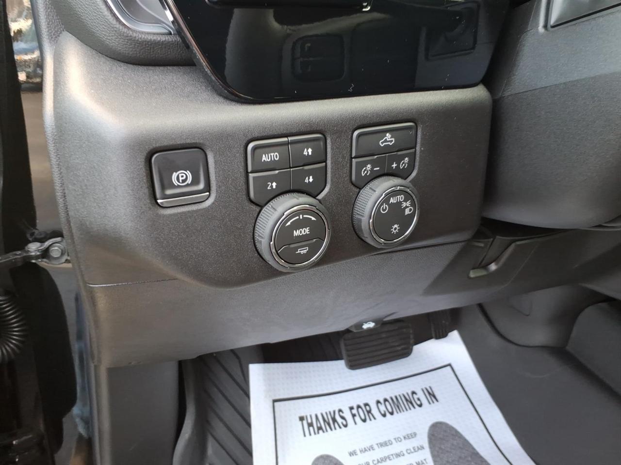 Chevrolet Silverado 1500 4WD Crew Cab 147" LT w/1LT 2026