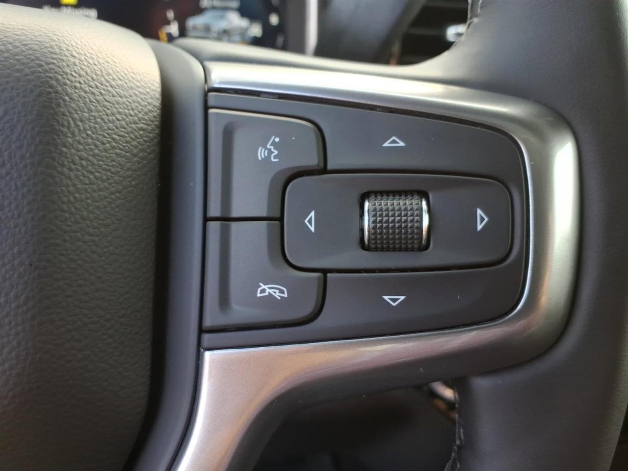 Chevrolet Silverado 1500 4WD Crew Cab 147" LT w/1LT 2026