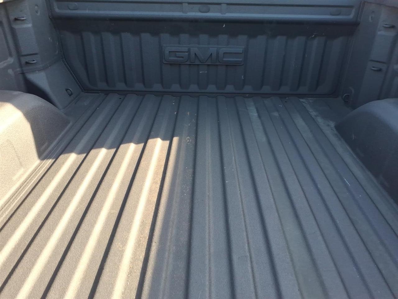 GMC Sierra 1500 4WD Crew Cab 147" Elevation 2020