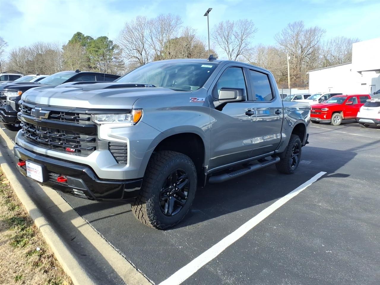 Chevrolet Silverado 1500 4WD Crew Cab 147" LT Trail Boss 2026