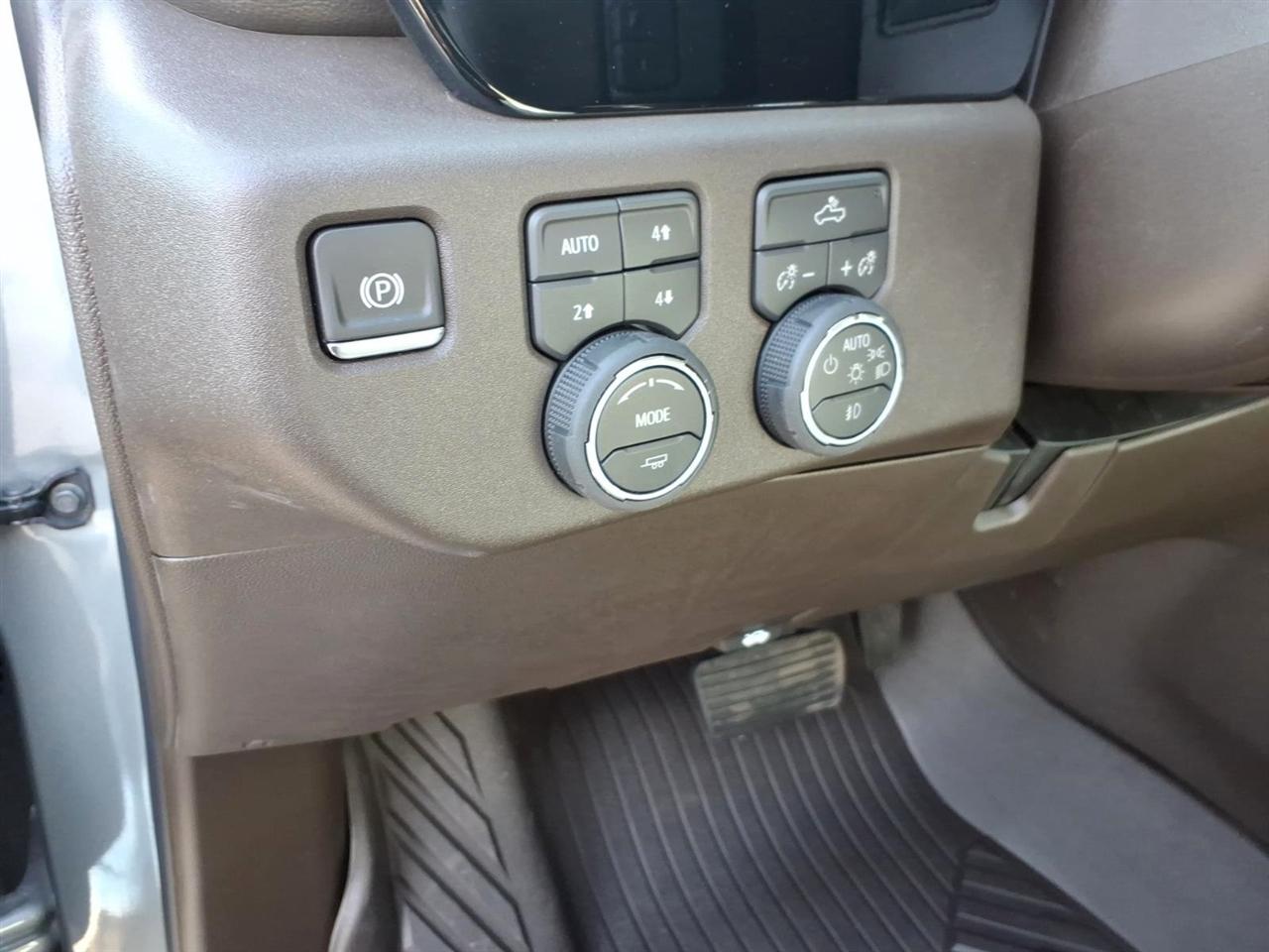 Chevrolet Silverado 1500 4WD Crew Cab 147" LT Trail Boss 2026