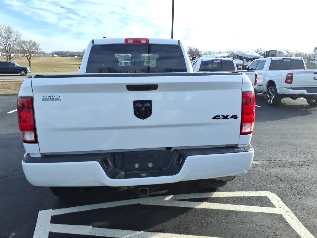 RAM 1500 Classic Express 4x4 Quad Cab 6'4" Box 2019