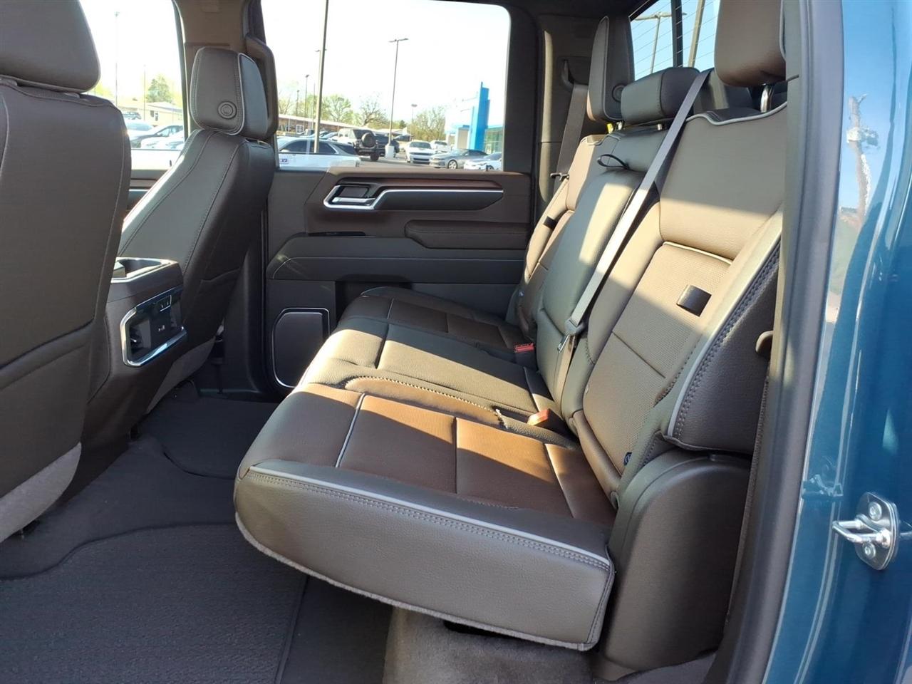 GMC Sierra 3500HD 4WD Crew Cab 159" Denali 2026