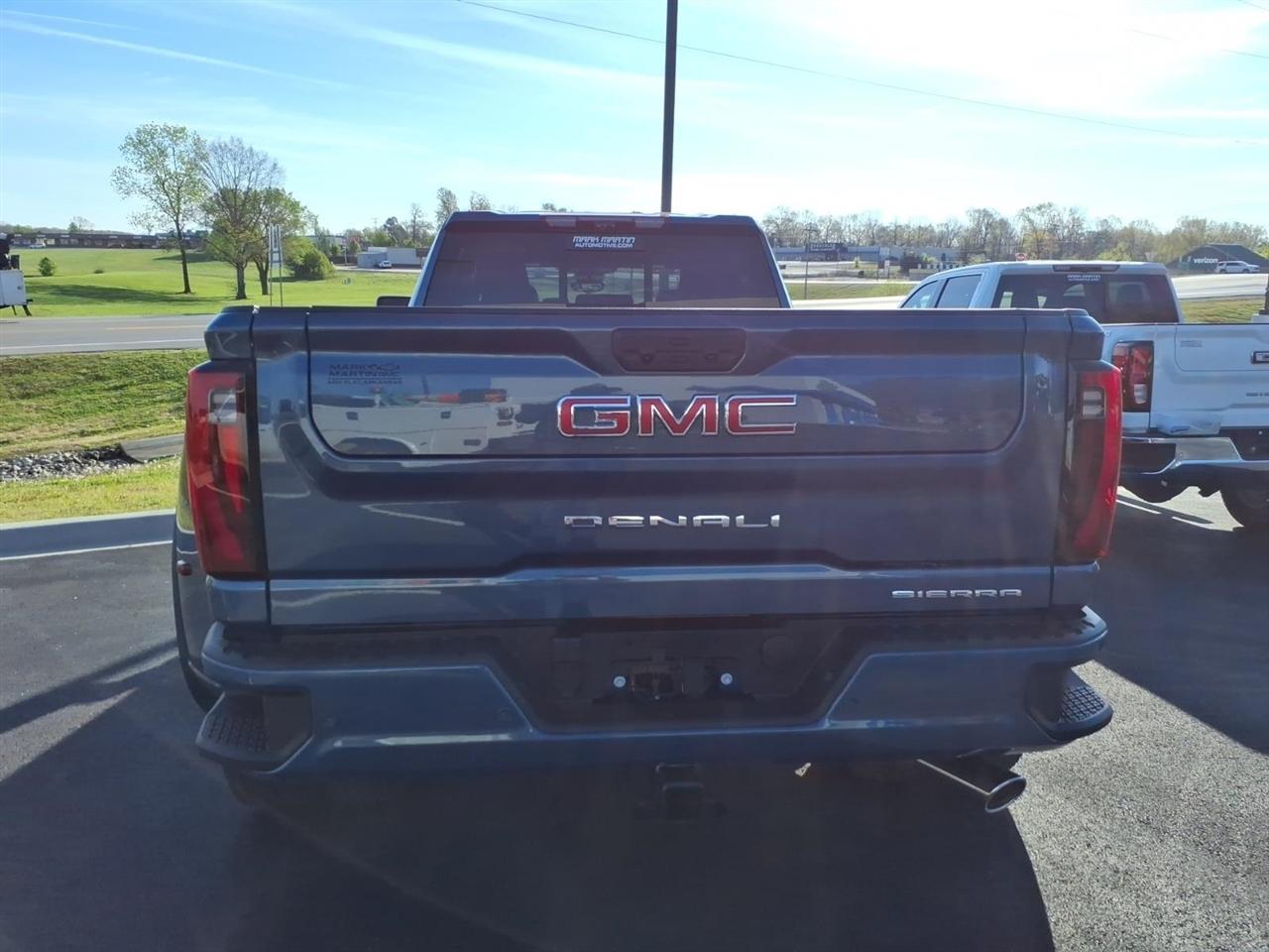 GMC Sierra 3500HD 4WD Crew Cab 159" Denali 2026