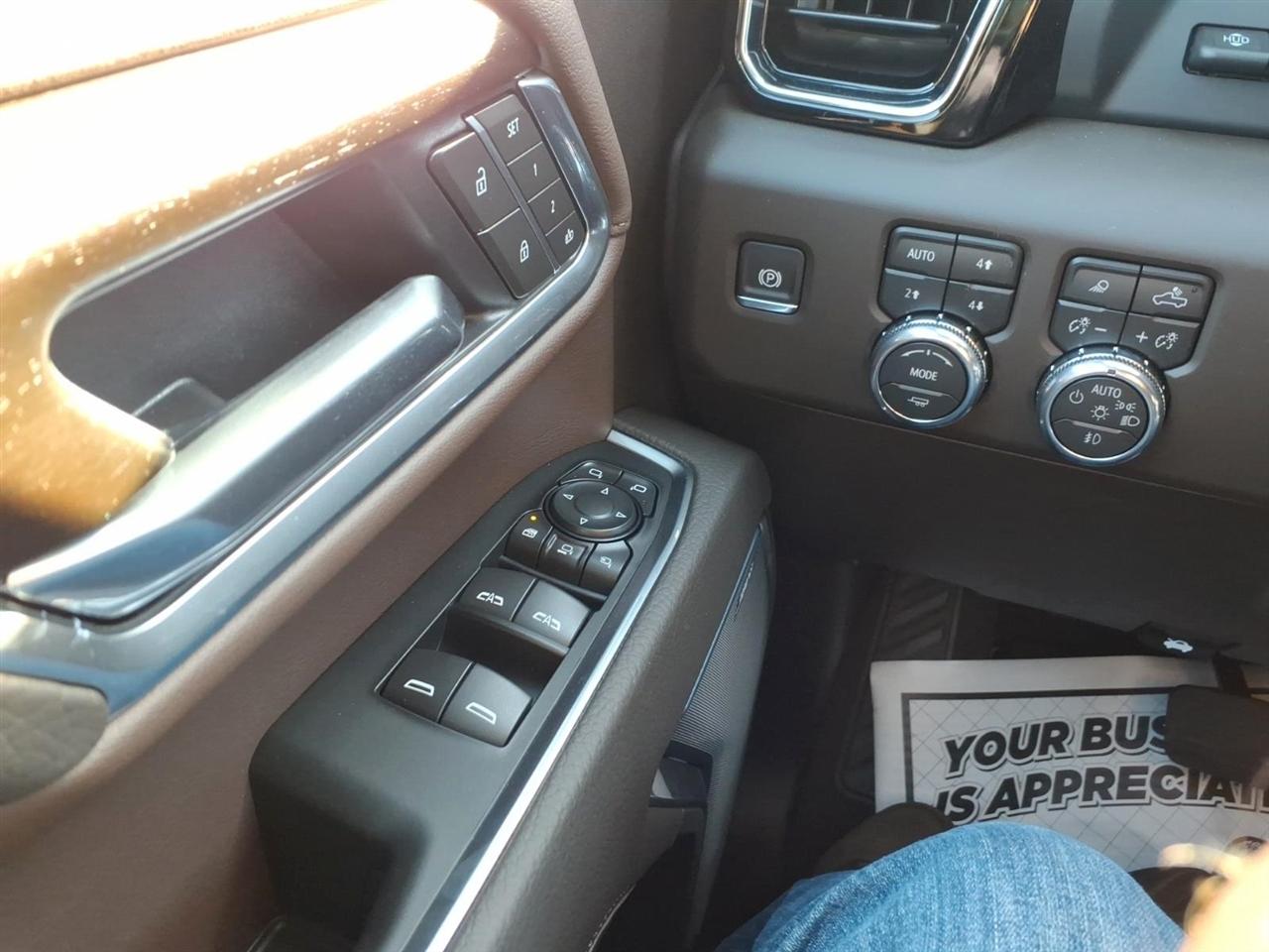 GMC Sierra 3500HD 4WD Crew Cab 159" Denali 2026