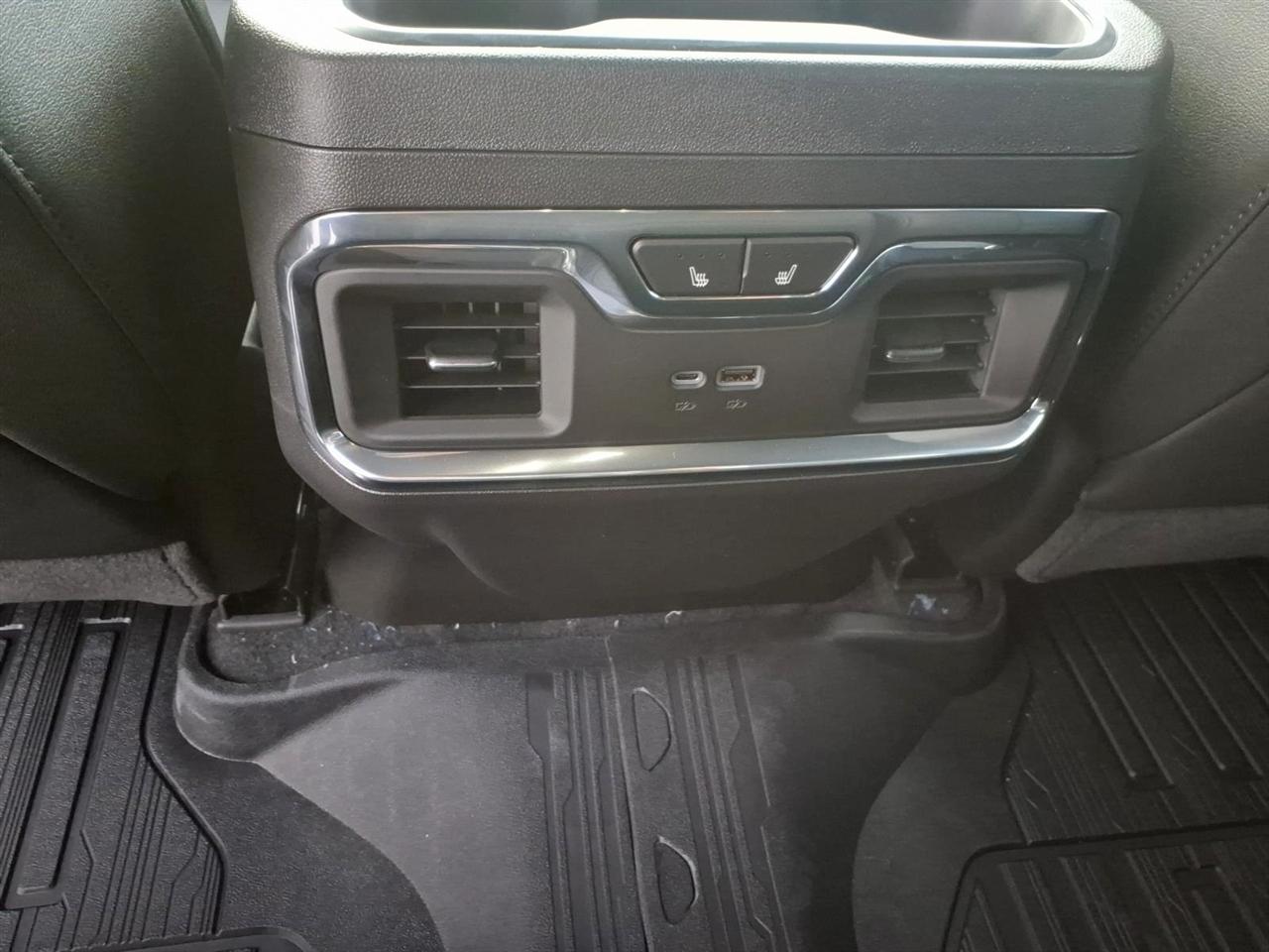 GMC Sierra 1500 4WD Crew Cab 147" SLT 2026