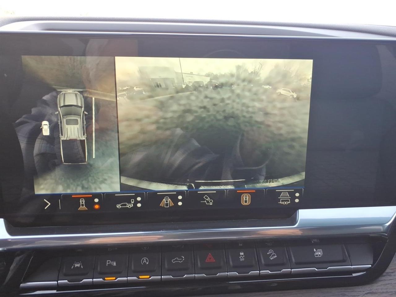 GMC Sierra 1500 4WD Crew Cab 147" SLT 2026