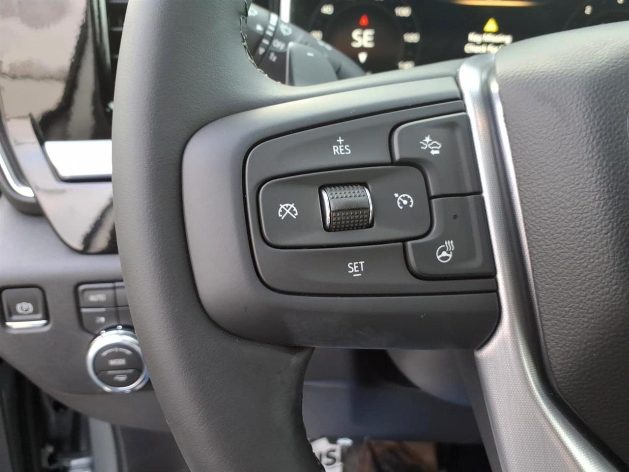 GMC Sierra 1500 4WD Crew Cab 147" SLT 2026