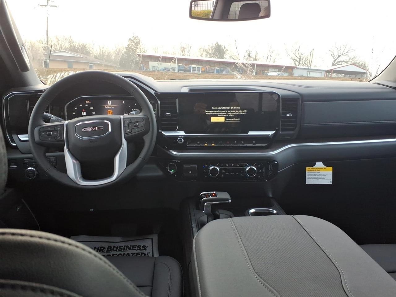 GMC Sierra 1500 4WD Crew Cab 147" SLT 2026