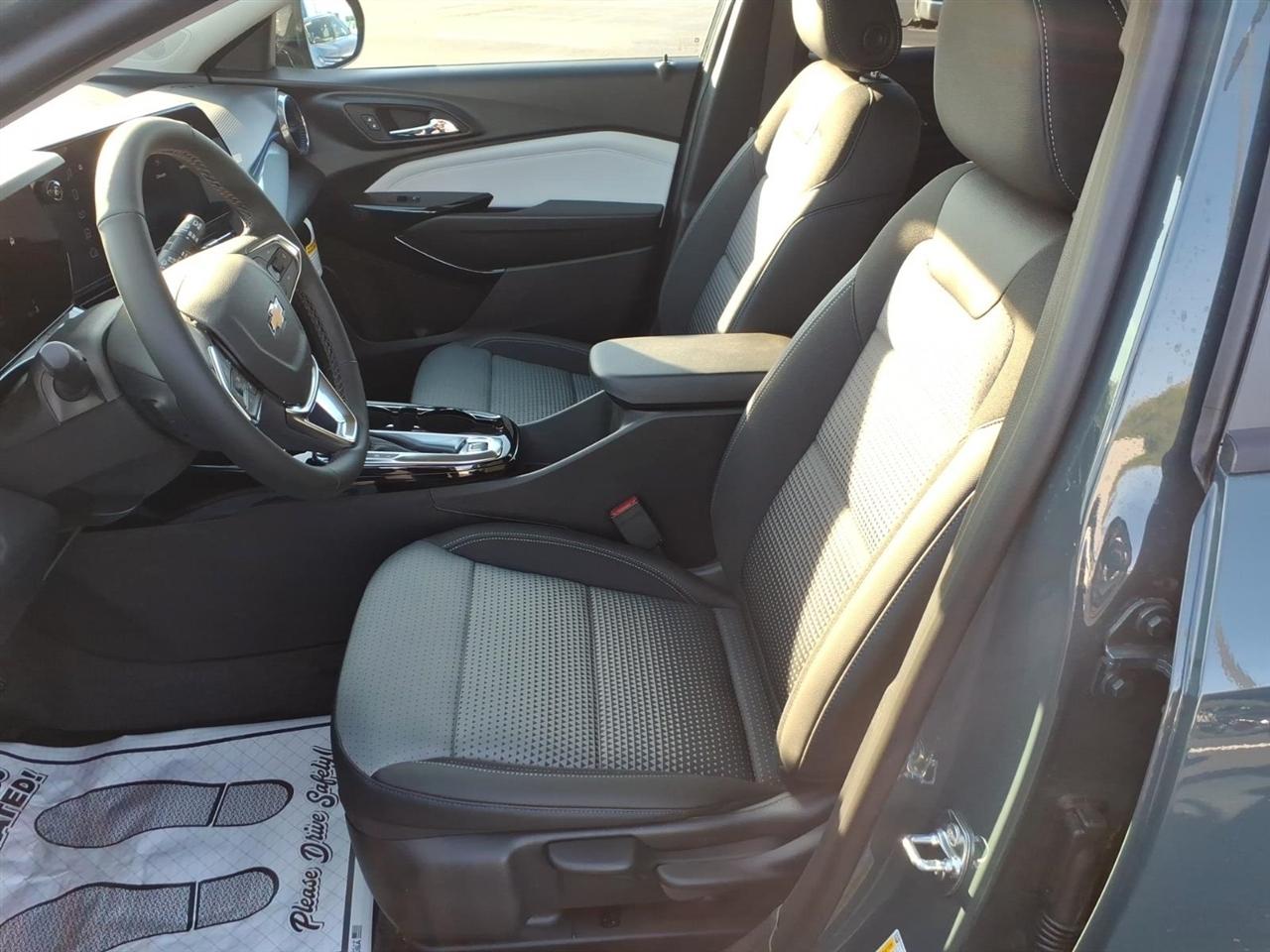 Chevrolet Trax FWD 4dr LT 2026