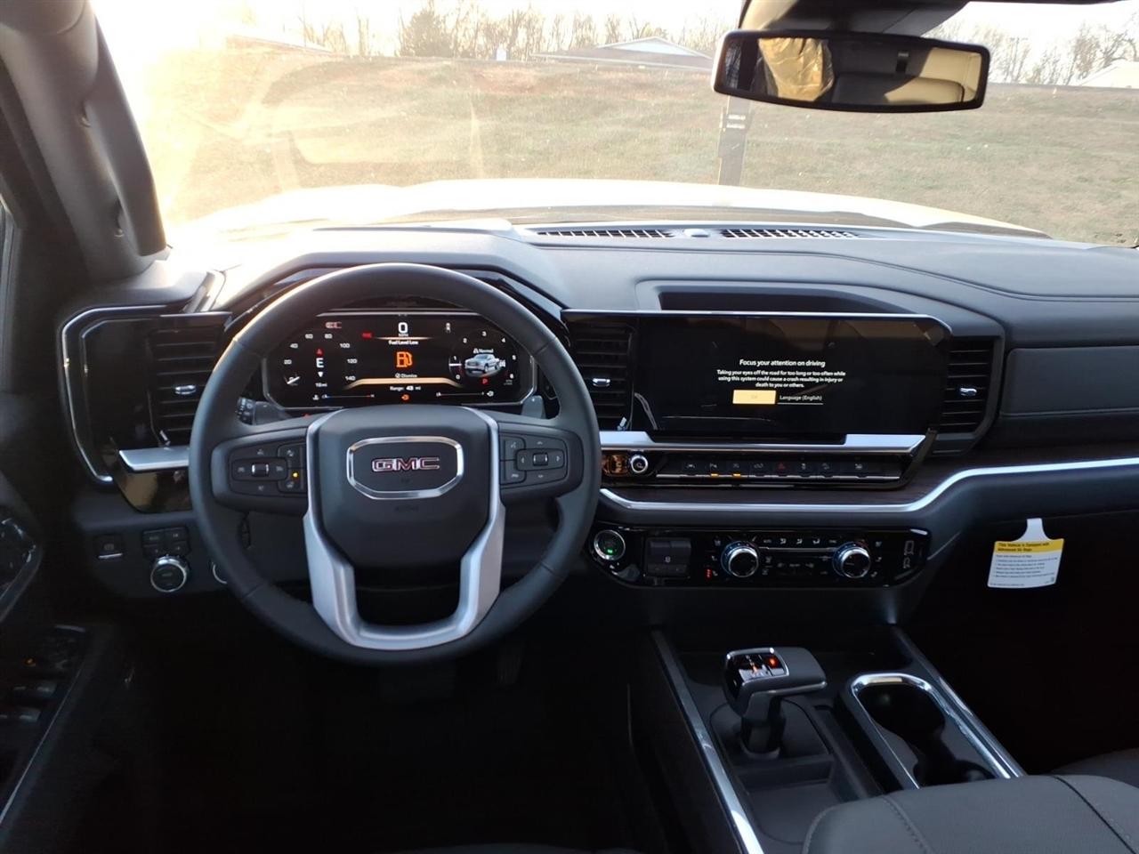 GMC Sierra 1500 4WD Crew Cab 147" SLT 2026