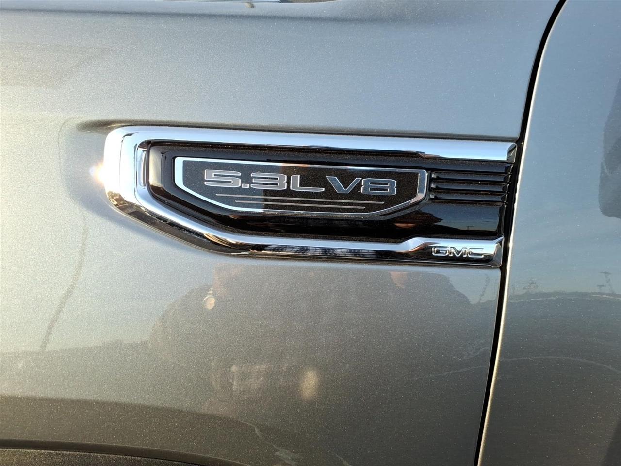 GMC Sierra 1500 4WD Crew Cab 147" SLT 2026