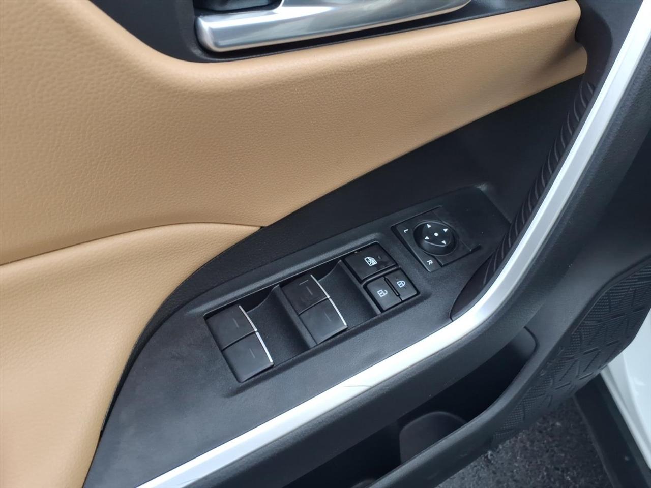 Toyota RAV4 XLE FWD (Natl) 2024