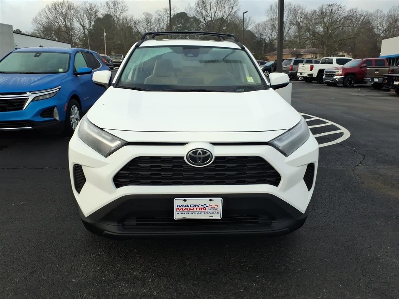 Toyota RAV4 XLE FWD (Natl) 2024
