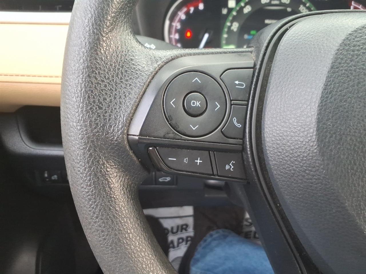 Toyota RAV4 XLE FWD (Natl) 2024