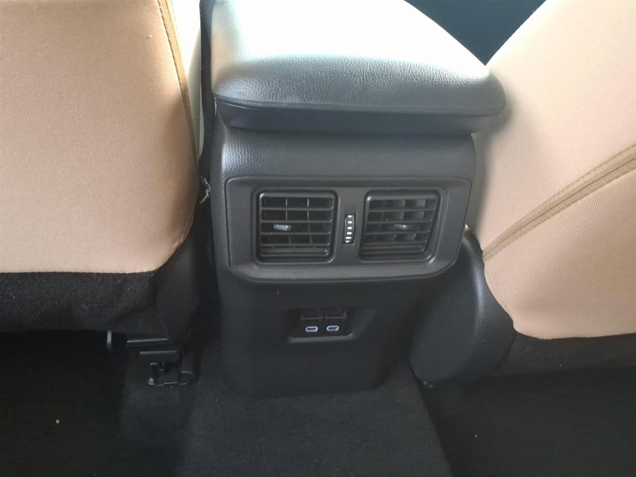 Toyota RAV4 XLE FWD (Natl) 2024