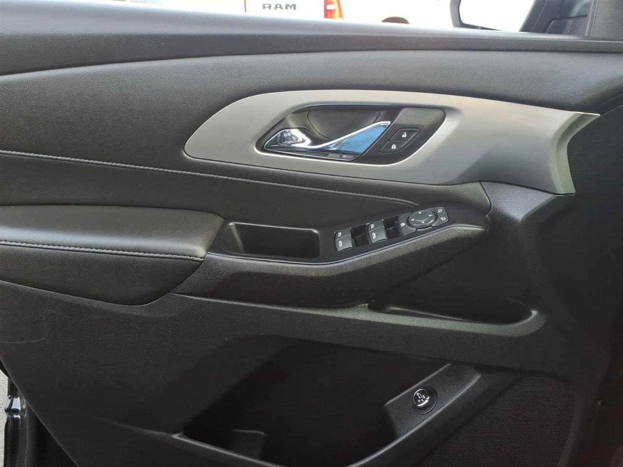 Chevrolet Traverse FWD 4dr LT Cloth w/1LT 2023