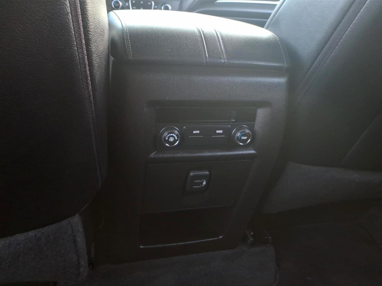 Chevrolet Traverse FWD 4dr LT Cloth w/1LT 2023